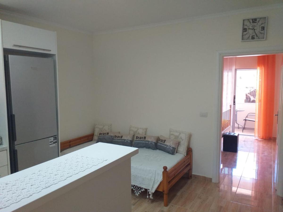 Ilias Apartment Sarande Exterior photo